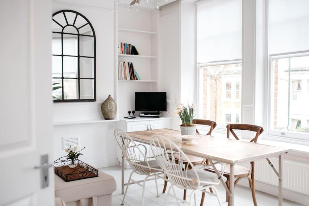 3 Bedroom House In Kew Gardens ริชมอนด์ ภายนอก รูปภาพ
